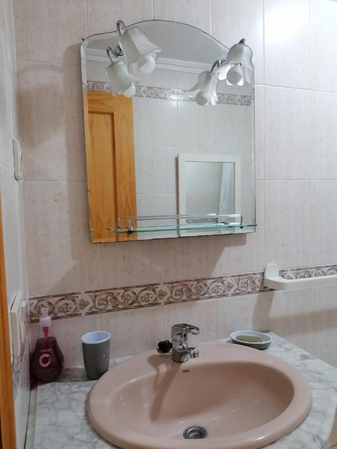 Gemuetliche Ferienwohnung In Torrevieja Ca100M Vom Strand Playa Del Cura Entfernt Kültér fotó