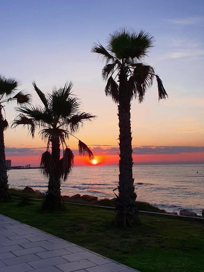 Gemuetliche Ferienwohnung In Torrevieja Ca100M Vom Strand Playa Del Cura Entfernt Kültér fotó