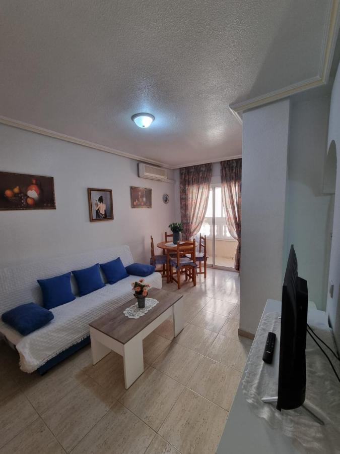 Gemuetliche Ferienwohnung In Torrevieja Ca100M Vom Strand Playa Del Cura Entfernt Kültér fotó