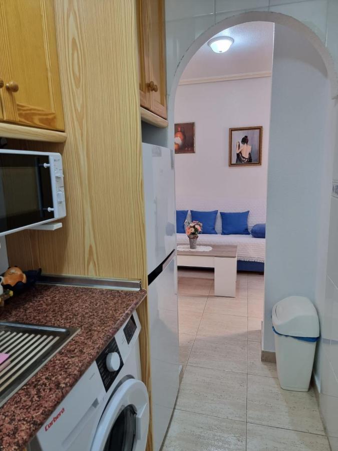 Gemuetliche Ferienwohnung In Torrevieja Ca100M Vom Strand Playa Del Cura Entfernt Kültér fotó