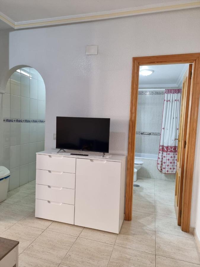 Gemuetliche Ferienwohnung In Torrevieja Ca100M Vom Strand Playa Del Cura Entfernt Kültér fotó