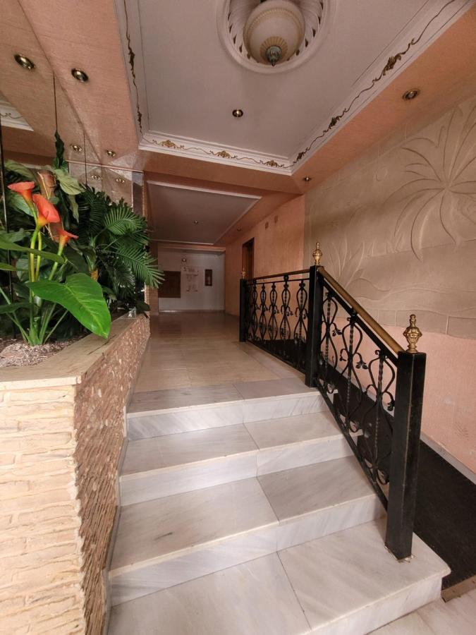 Gemuetliche Ferienwohnung In Torrevieja Ca100M Vom Strand Playa Del Cura Entfernt Kültér fotó