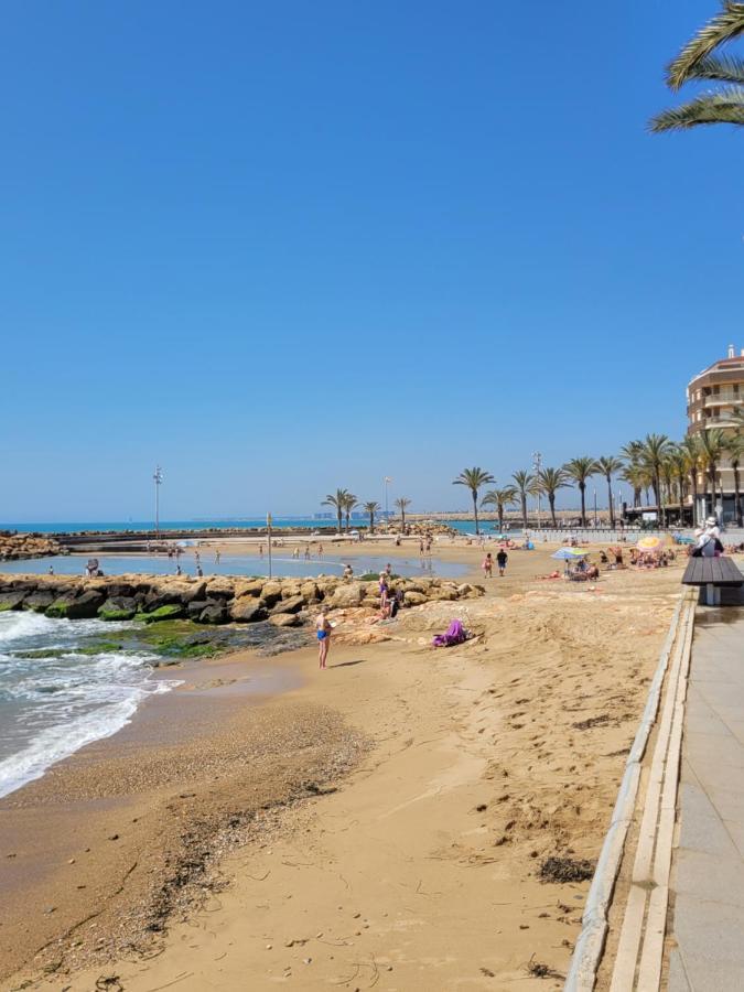 Gemuetliche Ferienwohnung In Torrevieja Ca100M Vom Strand Playa Del Cura Entfernt Kültér fotó